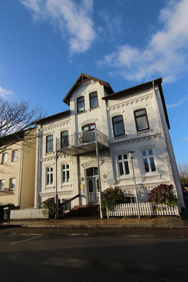 Kapitaenshaus-Lassen-Zimmer-Mendoza Hotel Westerland Exterior photo